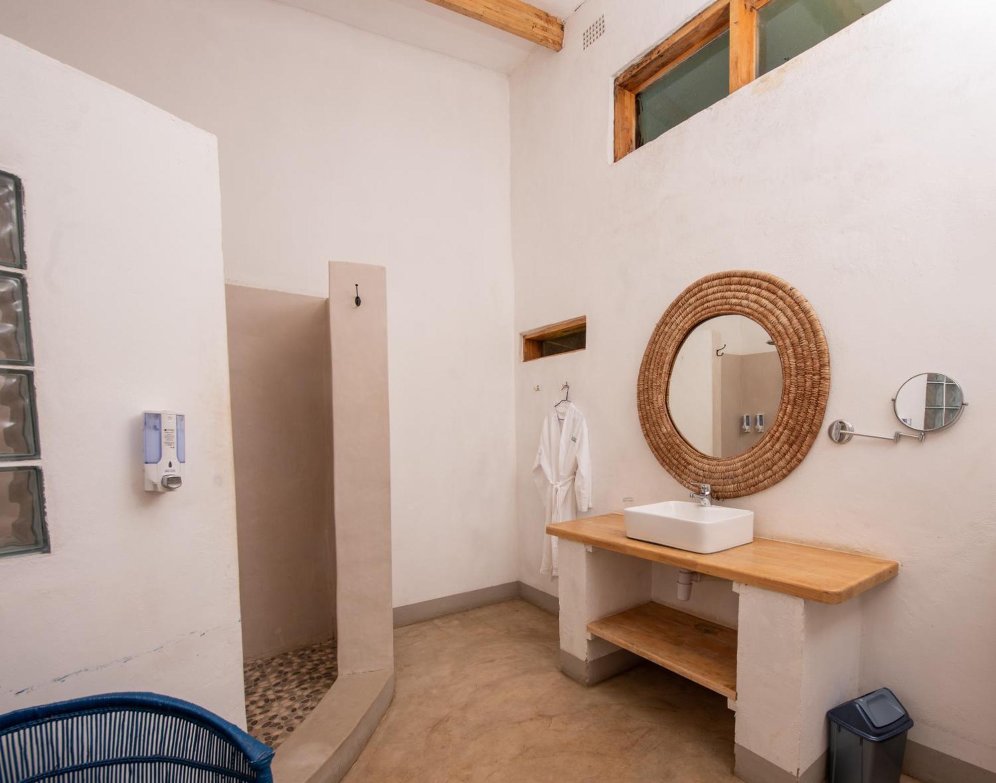 Sunbird Chintheche Hotel Nkhata Bay Exterior photo